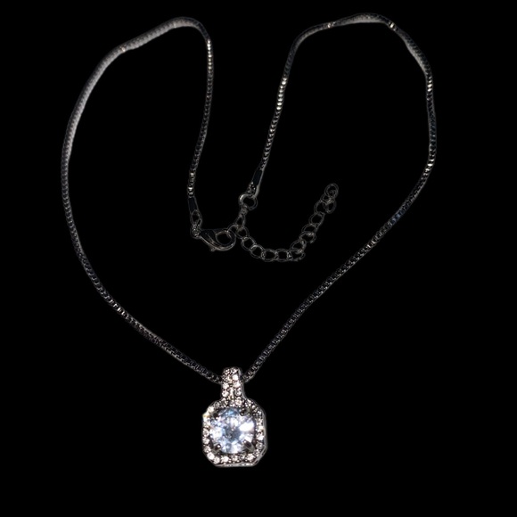 Silver & White Topaz CZ Necklace - Picture 4 of 4